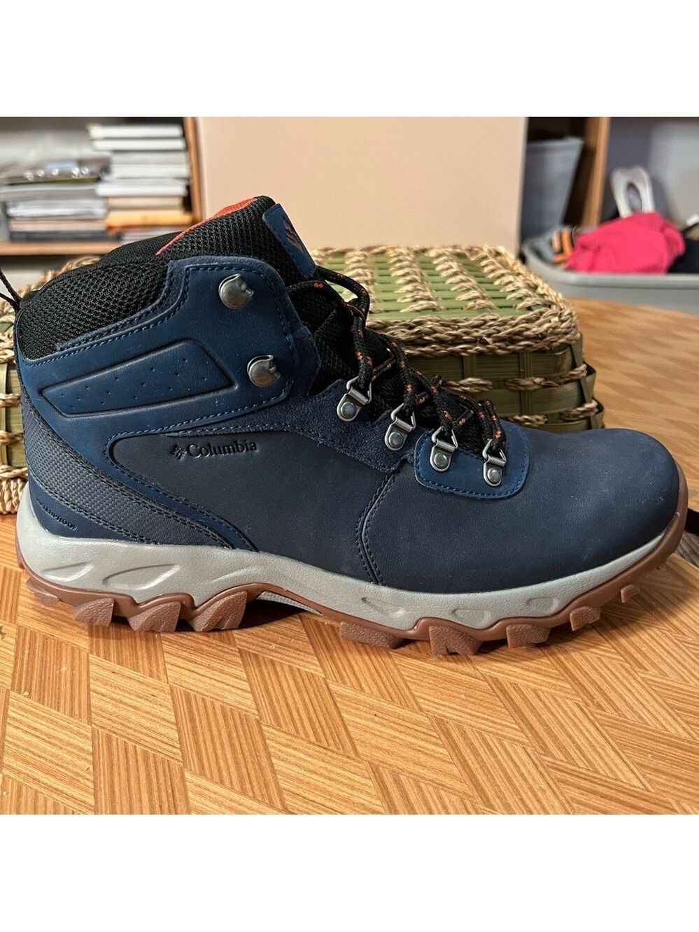 Columbia Blue Outdoor Boots (Gently used)